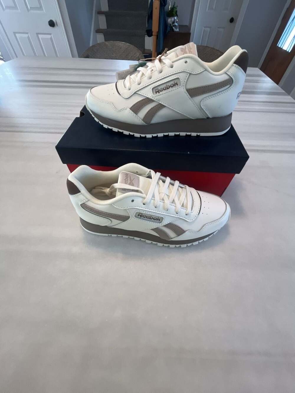 Reebok Glide Size 7.5 Chalk Ash Sneakers Womens 7.5